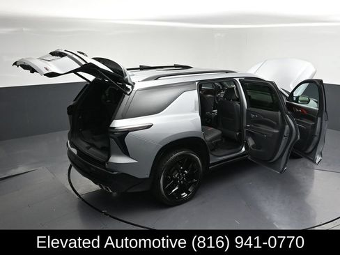 Used 2024 Chevrolet Traverse RS w/ LPO, Floor Liner Package AWD/4WD image 34