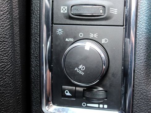 Used 2016 RAM 3500 Laramie image 27