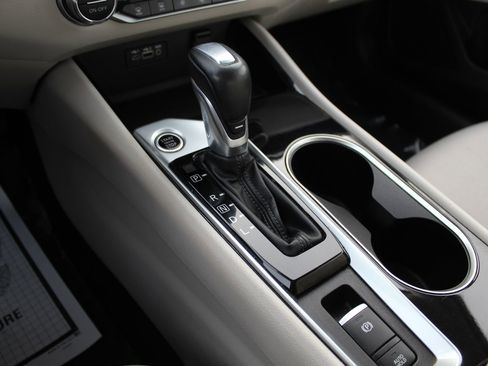 Used 2020 Nissan Altima 2.5 SV image 18