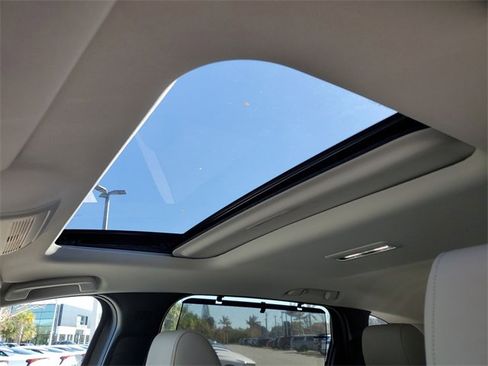 Used 2024 MAZDA CX-90 Plug-In Hybrid w/ Preferred image 32