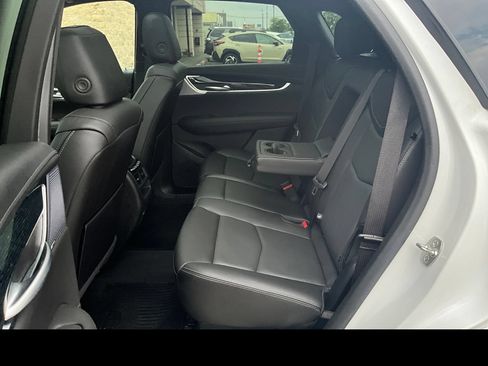 Certified 2025 Cadillac XT5 Premium Luxury w/ Technology Package AWD/4WD image 11