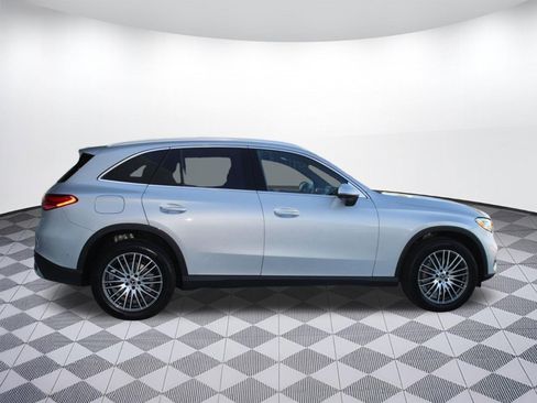 Used 2026 Mercedes-Benz GLC 300 image 8