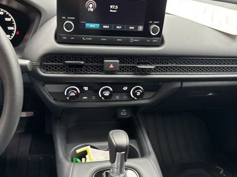 Used 2025 Honda HR-V LX image 29