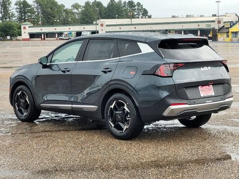 New 2026 Kia Sportage EX FWD image 3