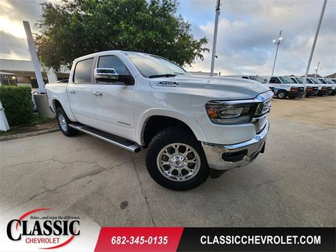 Used 2022 RAM 1500 Laramie AWD/4WD image 1