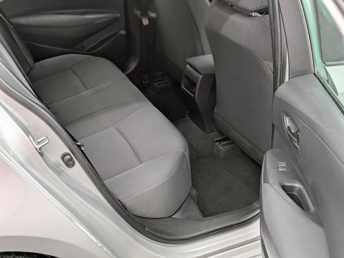 Used 2022 Toyota Corolla LE image 17