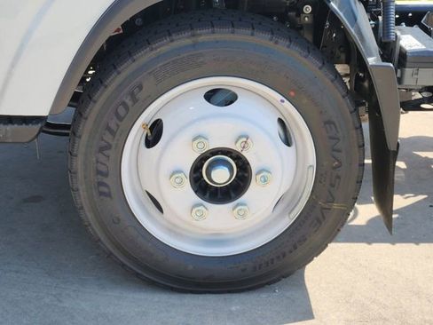 New 2025 Chevrolet Low Cab Forward RWD image 15
