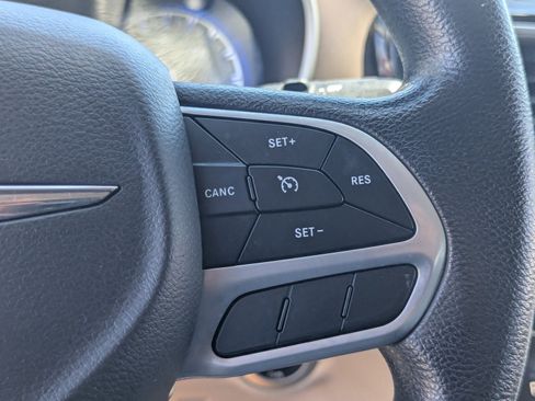 Used 2021 Chrysler Voyager Lxi image 27