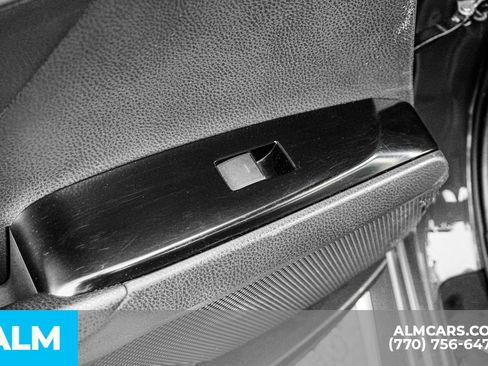 Used 2025 Toyota Camry SE image 56