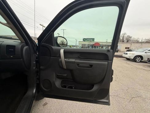 Used 2011 Chevrolet Silverado 1500 LT w/ All-Star Edition image 12