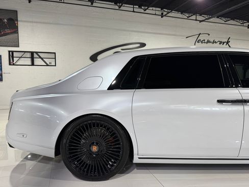 Used 2018 Rolls-Royce Phantom Extended Wheelbase image 52
