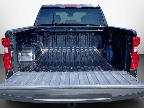 Used 2023 Chevrolet Silverado 1500 LT AWD/4WD image 27