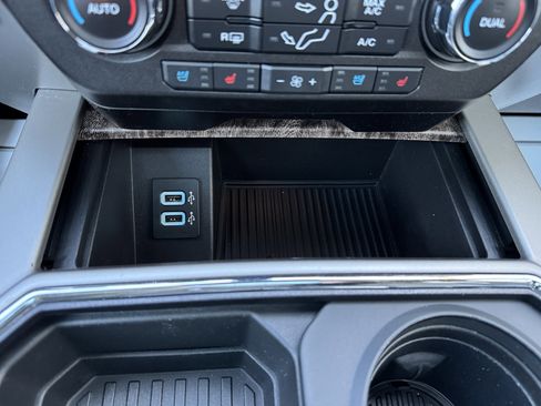 Used 2017 Ford F350 Lariat w/ Lariat Ultimate Package image 21