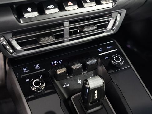 Used 2024 Porsche 911 Carrera S w/ Sport Package image 36