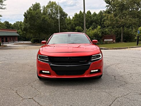 Used 2016 Dodge Charger R/T RWD image 2