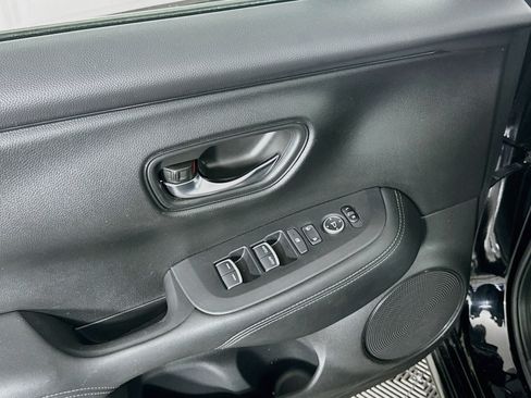 Used 2023 Honda HR-V EX-L image 15