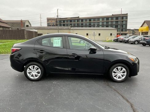 Used 2020 Toyota Yaris L FWD image 8