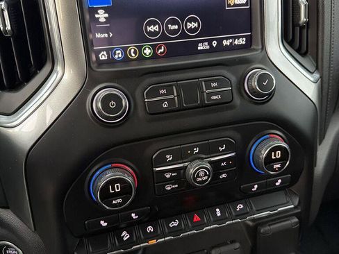 Used 2019 Chevrolet Silverado 1500 RST AWD/4WD image 16