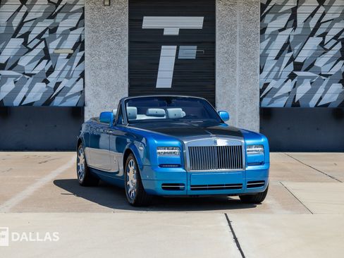 Used 2015 Rolls-Royce Phantom Drophead Coupe RWD image 1