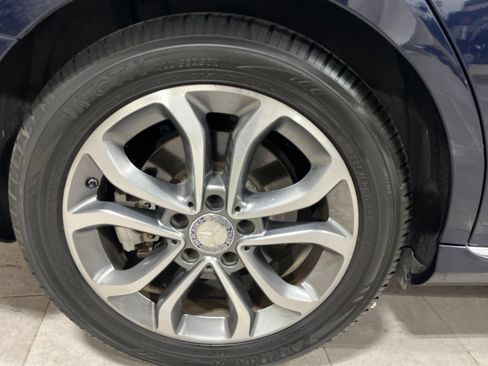 Used 2016 Mercedes-Benz C 300 Sedan image 11