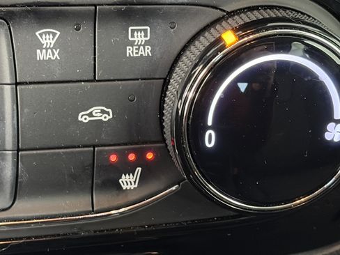 Certified 2023 Buick Encore GX Preferred w/ Cold Weather Comfort Package AWD/4WD image 22