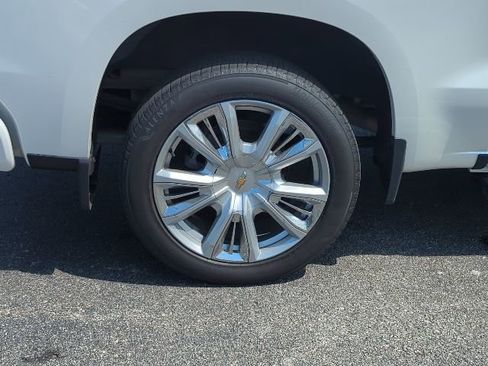 Used 2024 Chevrolet Silverado 1500 High Country image 11