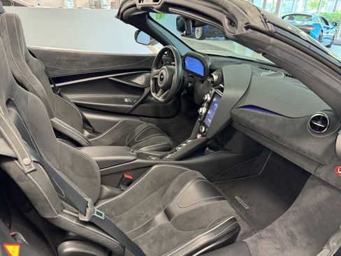 Used 2022 McLaren 720S Performance image 14