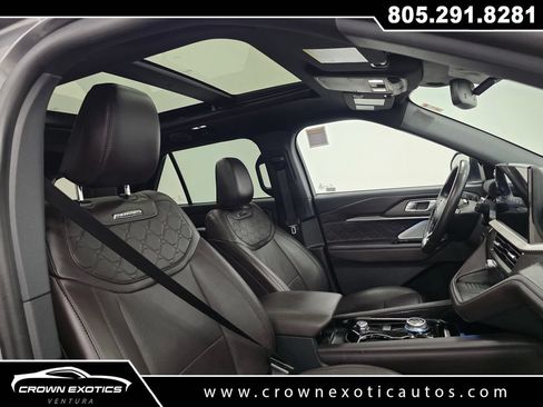 Used 2025 Ford Explorer Platinum w/ LUX Leather Package AWD/4WD image 12