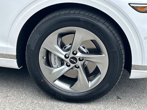 New 2026 Genesis GV70 2.5T Advanced image 9