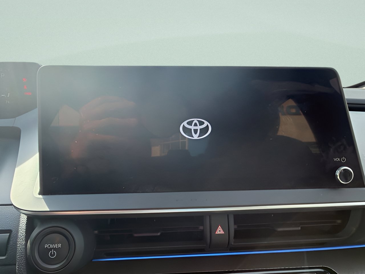 Used 2024 Toyota Prius Limited w/ Limited Premium Package AWD/4WD image 19