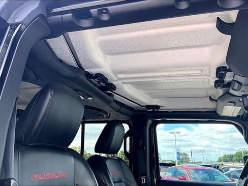 Used 2018 Jeep Wrangler Unlimited Rubicon AWD/4WD image 24