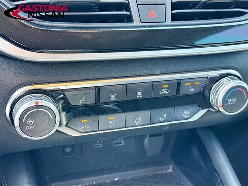 Used 2024 Nissan Altima 2.5 SR w/ SR Premium Package image 17