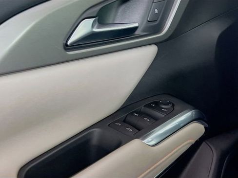 Used 2025 Chevrolet Traverse LT w/ LPO, Floor Liner Package image 19