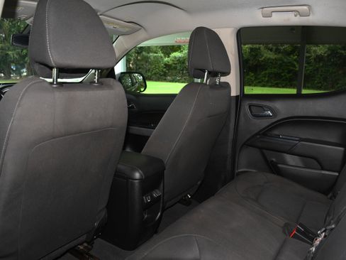 Used 2020 Chevrolet Colorado LT image 14