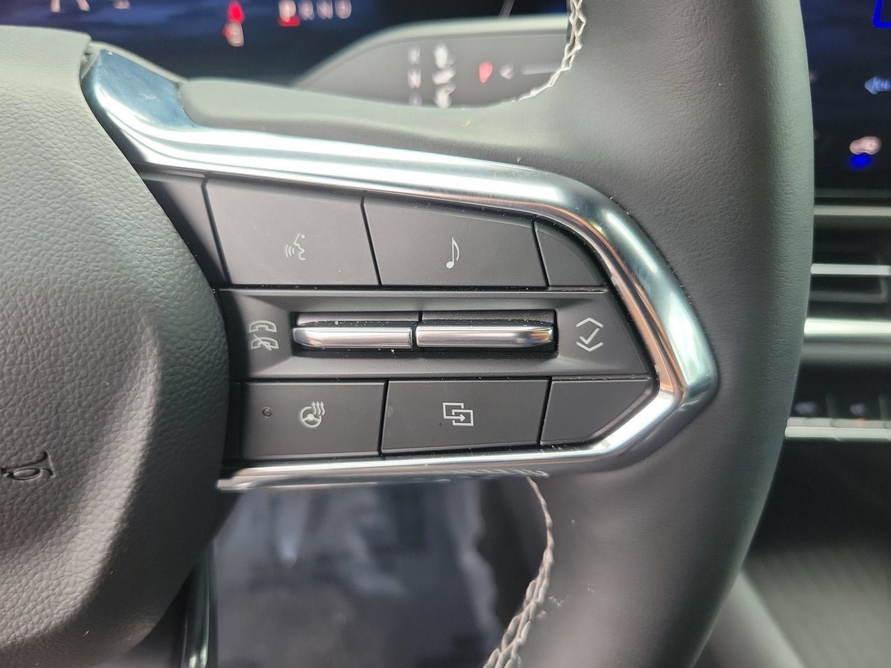 Used 2026 Chevrolet Equinox EV LT w/ Comfort Package AWD/4WD image 19