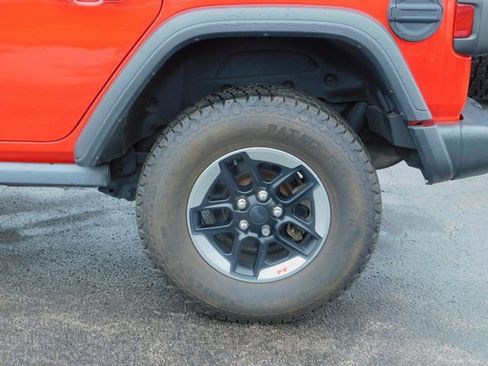 Used 2018 Jeep Wrangler Unlimited Rubicon w/ Dual Top Group image 10