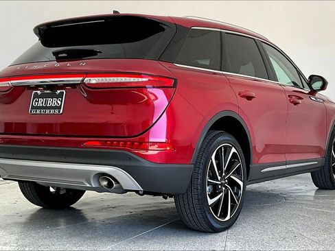 Used 2023 Lincoln Corsair Reserve image 15