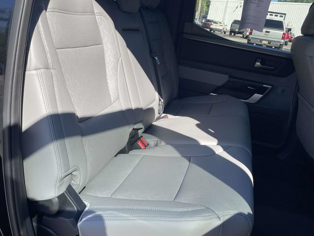 Used 2025 Toyota Tundra Limited AWD/4WD image 16