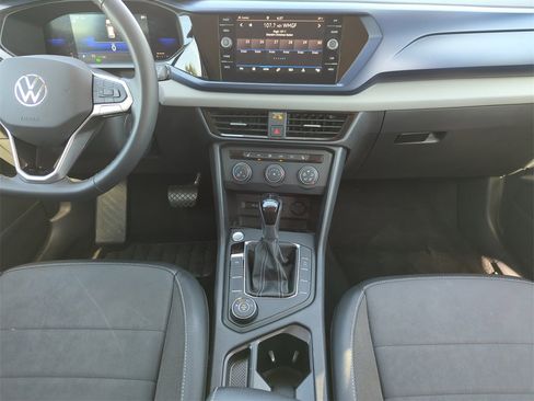 Used 2022 Volkswagen Taos SE image 22