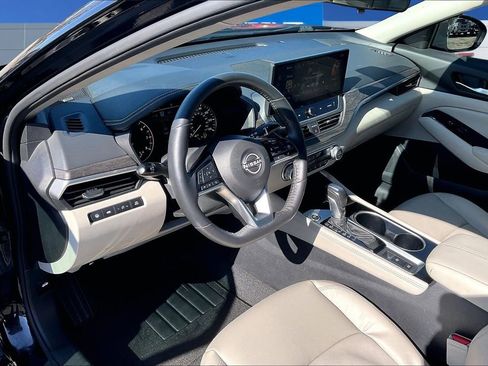 Used 2024 Nissan Altima 2.5 SL image 17