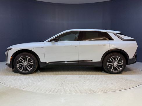 New 2026 Cadillac Lyriq Premium Luxury image 2