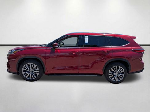 Used 2021 Toyota Highlander Platinum FWD image 7