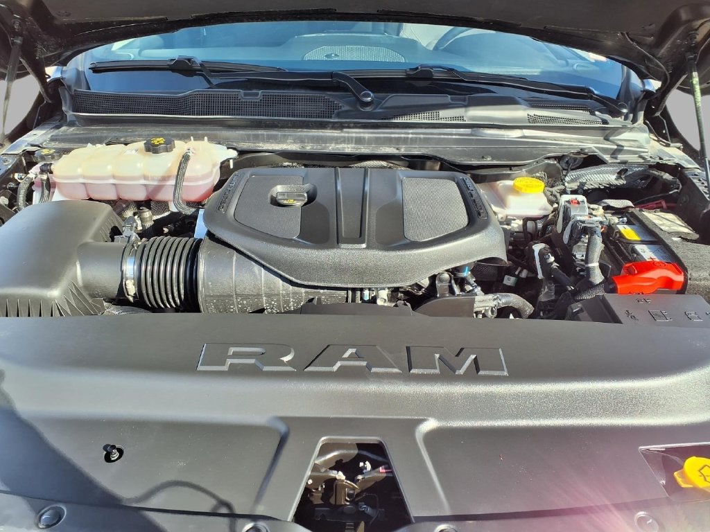 Used 2026 RAM 1500 Big Horn AWD/4WD image 3