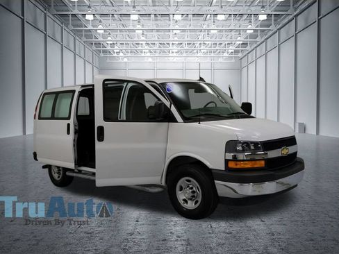 Used 2021 Chevrolet Express 2500 w/ Driver Convenience Package RWD image 10