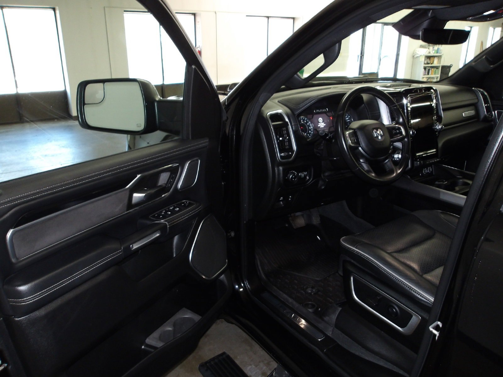 Used 2021 RAM 1500 Laramie AWD/4WD image 8