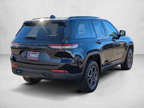 Used 2023 Jeep Grand Cherokee Trailhawk w/ Advanced Protech Group II image 5