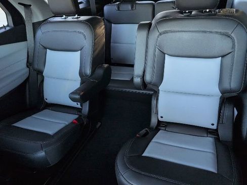 Used 2024 Ford Explorer XLT w/ Equipment Group 202A image 8