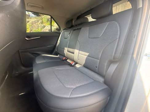 Used 2023 Kia Niro Wave w/ Wave Preserve Package FWD image 20
