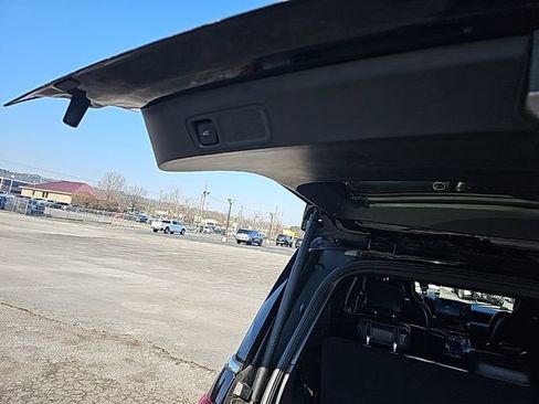 Used 2022 Lincoln Navigator Reserve image 17