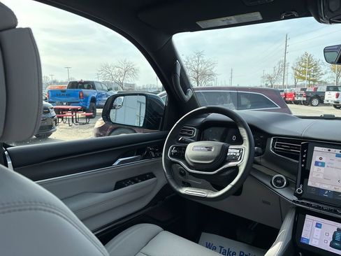 New 2026 Jeep Grand Wagoneer Summit AWD/4WD image 57